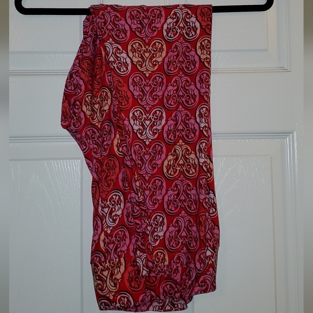 LULAROE TC Valentine's Day heart leggings